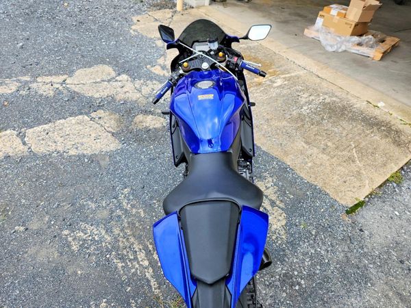 2025 YAMAHA YZFR7