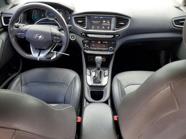 2018 HYUNDAI IONIQ Limited (HEV)