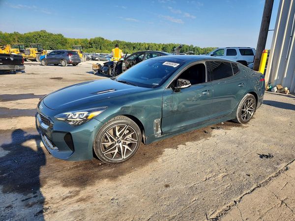 2022 KIA STINGER