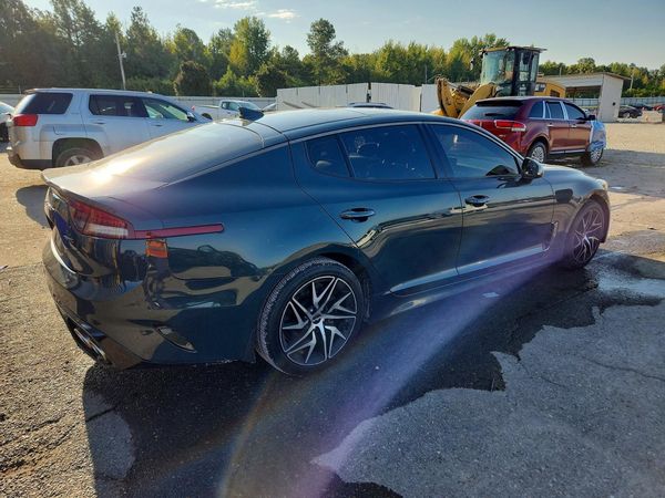 2022 KIA STINGER