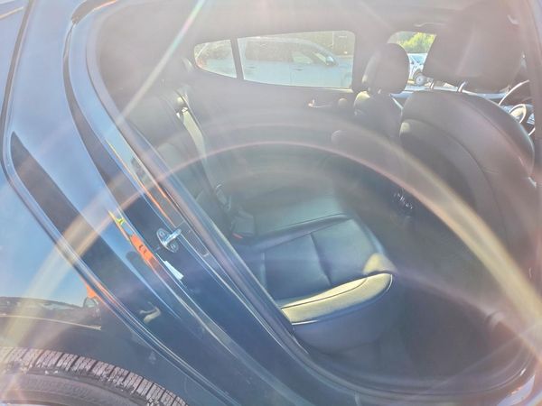 2022 KIA STINGER
