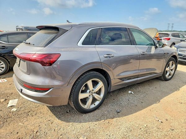2019 AUDI E-TRON