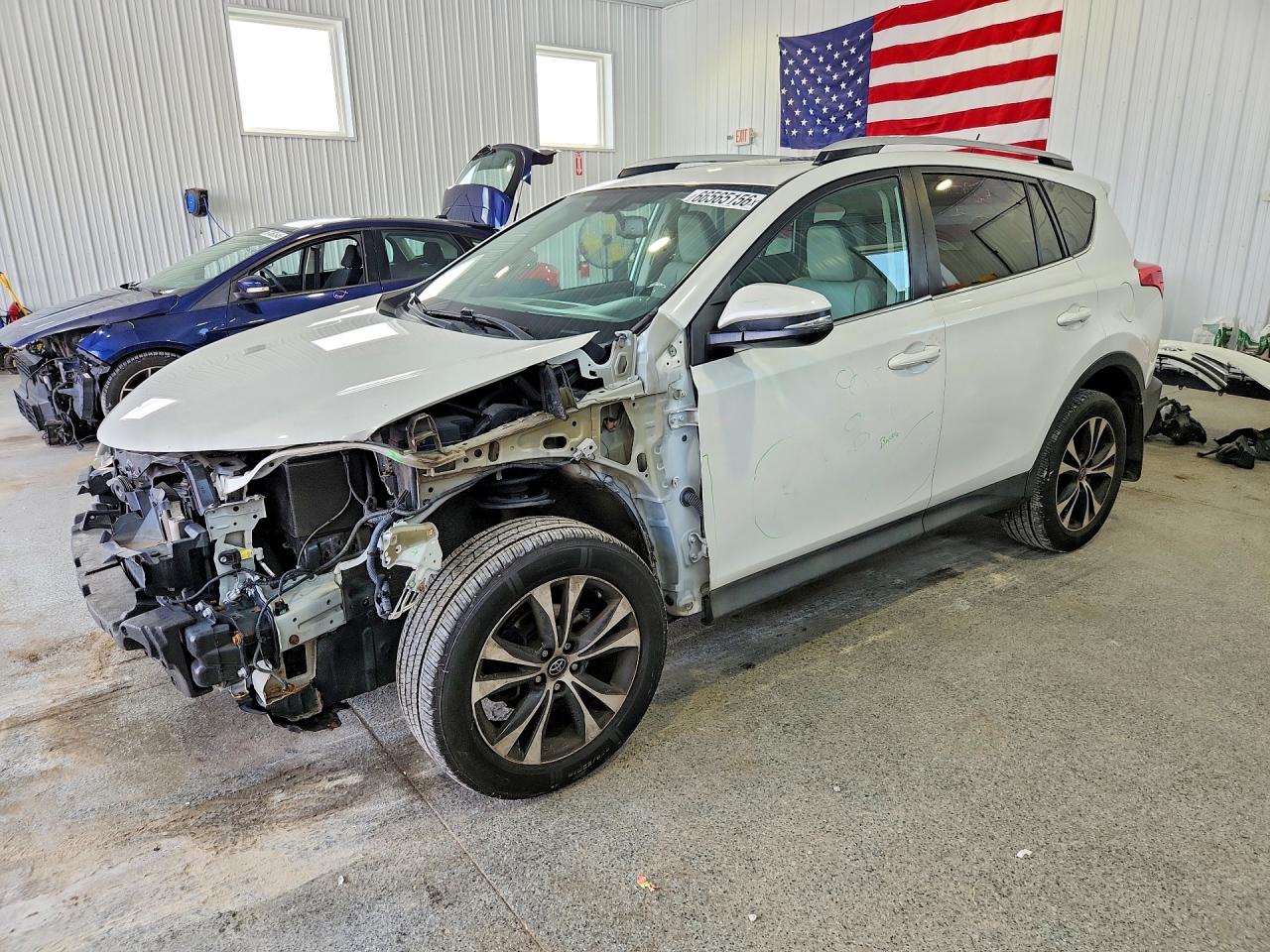 2015 TOYOTA RAV4 Limited (G Grade) — Front 3/4