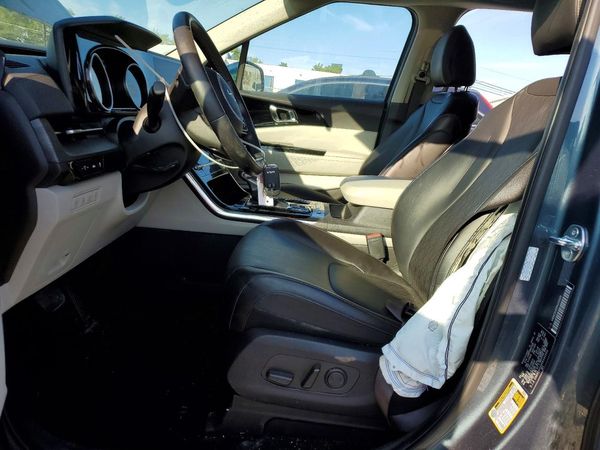 2024 KIA CARNIVAL