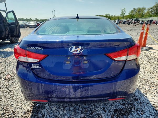 2013 HYUNDAI ELANTRA