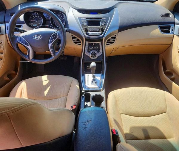 2013 HYUNDAI ELANTRA