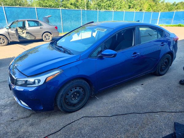 2018 KIA FORTE LX Pop,S,EX — Front 3/4