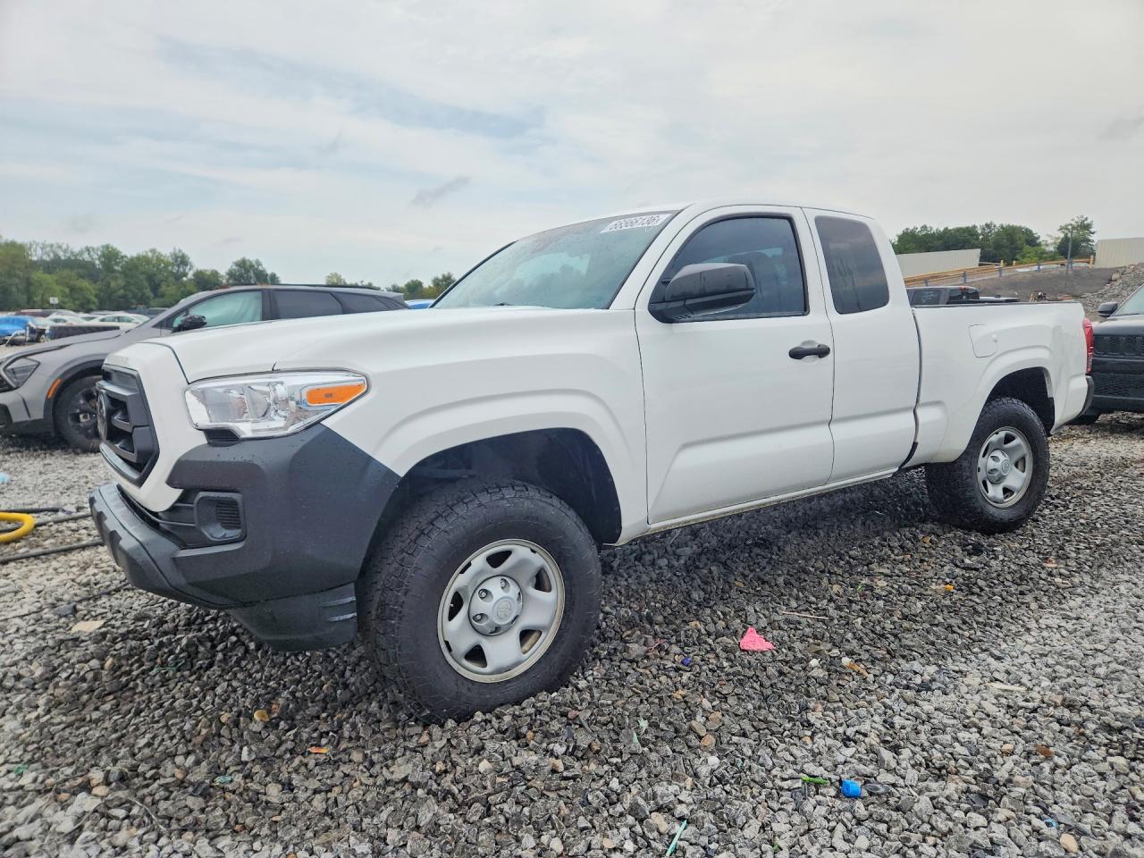 2022 TOYOTA TACOMA SR5 — Front 3/4