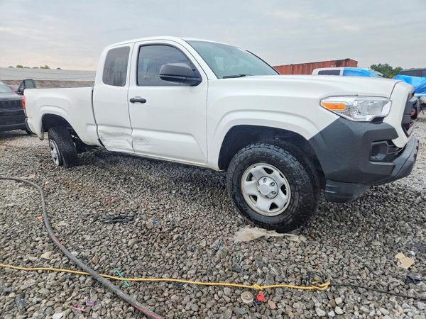 2022 TOYOTA TACOMA SR5 — Passenger 3/4