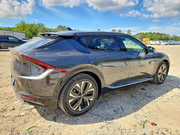 2022 KIA EV6