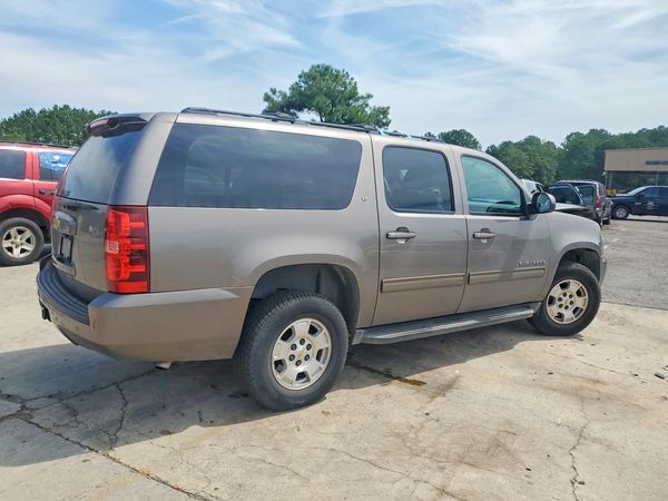 2013 CHEVROLET SUBURBAN LT