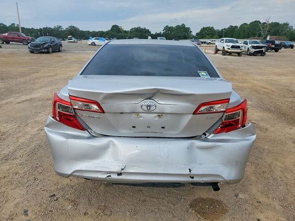 2014 TOYOTA CAMRY