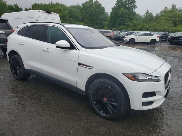 2018 JAGUAR F-PACE Standard — Passenger 3/4