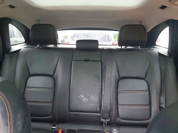 2018 JAGUAR F-PACE Standard — SUVN