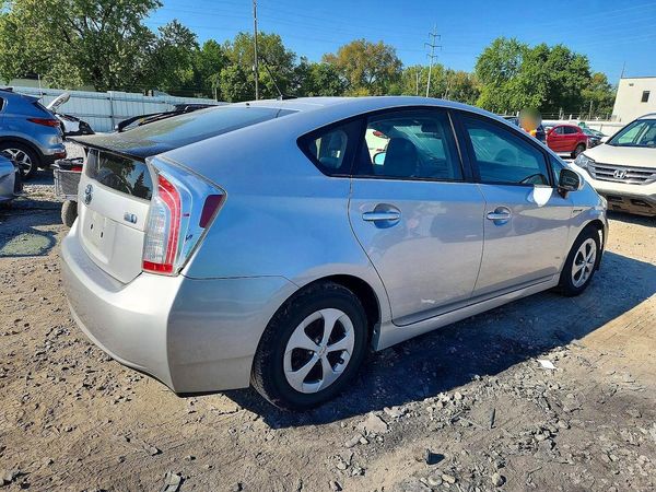 2014 TOYOTA PRIUS