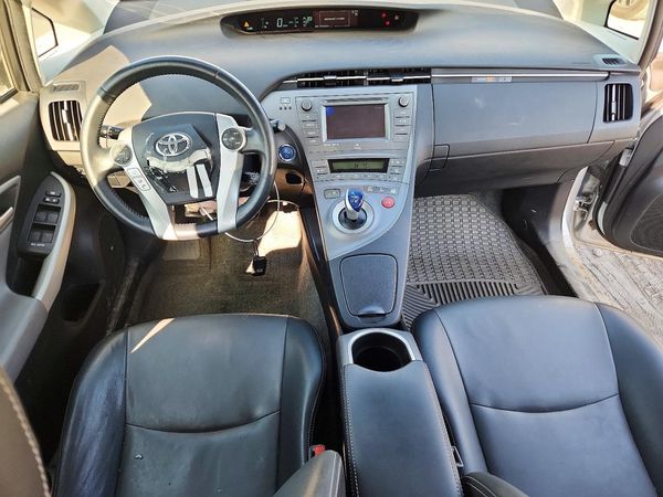 2014 TOYOTA PRIUS