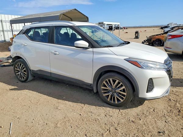 2022 NISSAN KICKS