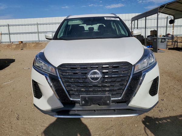 2022 NISSAN KICKS