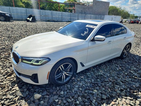 2021 BMW 530