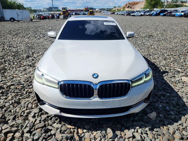 2021 BMW 530