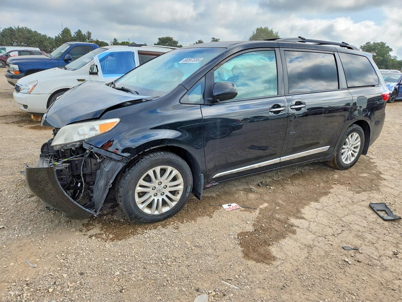 2017 TOYOTA SIENNA