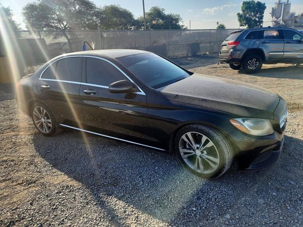 2016 MERCEDES-BENZ C C300