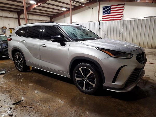 2022 TOYOTA HIGHLANDER