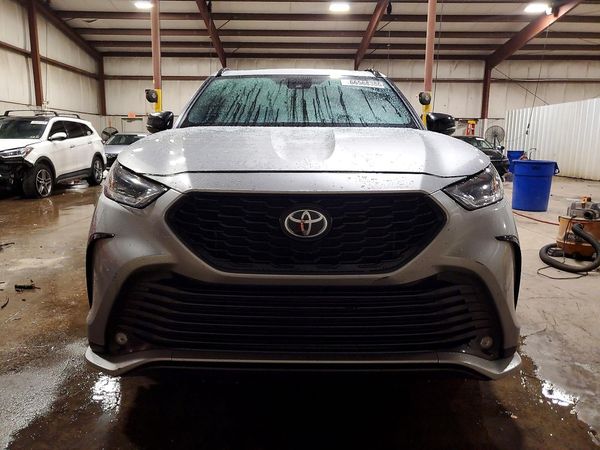 2022 TOYOTA HIGHLANDER