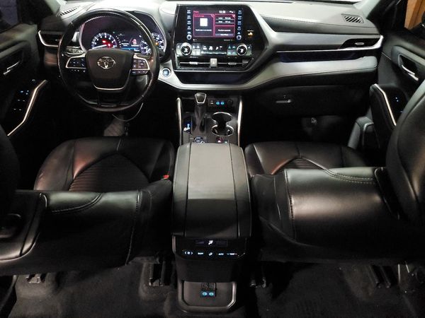 2022 TOYOTA HIGHLANDER