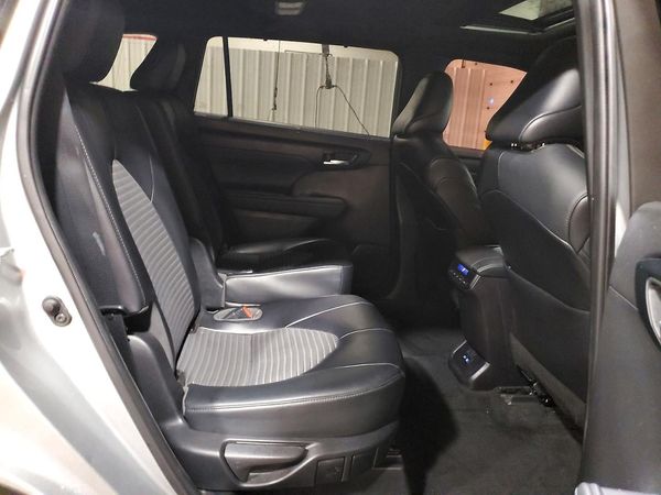 2022 TOYOTA HIGHLANDER