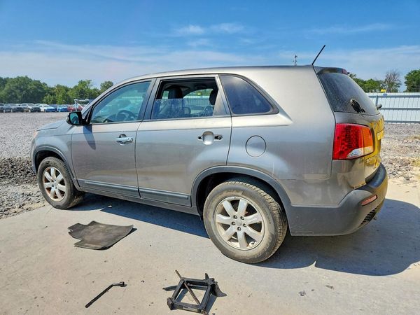 2013 KIA SORENTO Base / LX