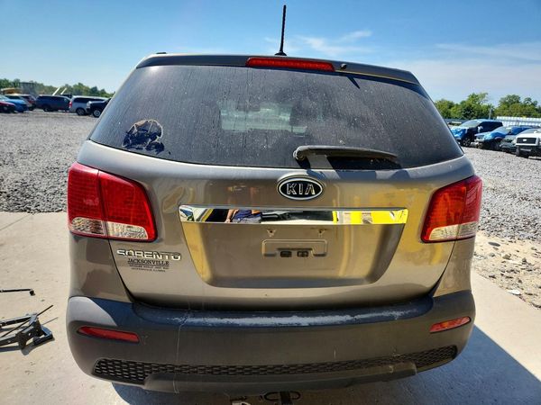 2013 KIA SORENTO Base / LX