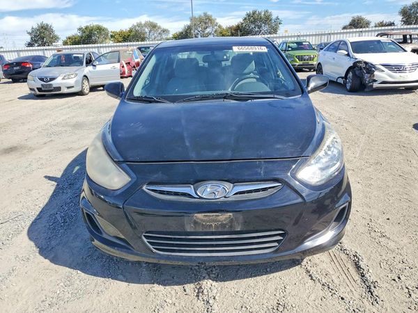 2013 HYUNDAI ACCENT GLS, GS