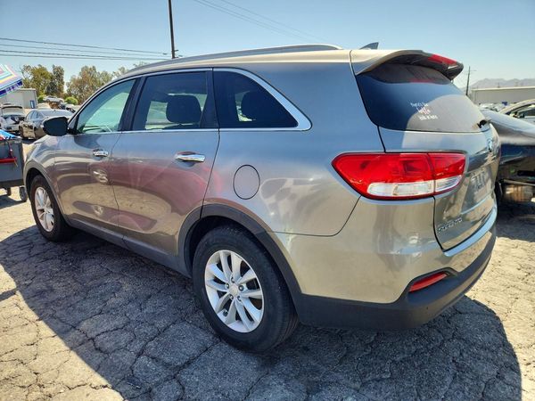 2016 KIA SORENTO L / LX
