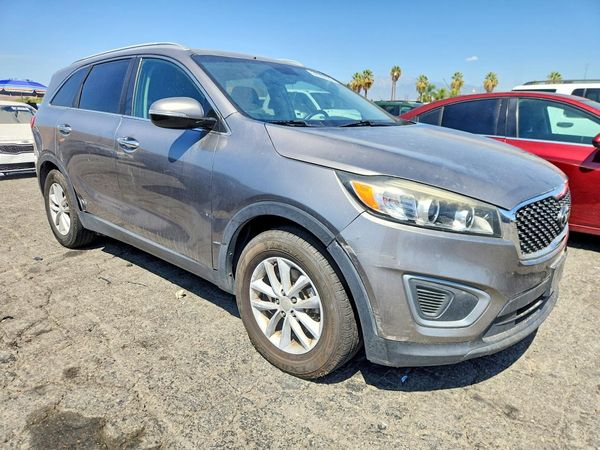 2016 KIA SORENTO L / LX