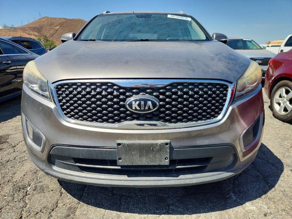 2016 KIA SORENTO L / LX