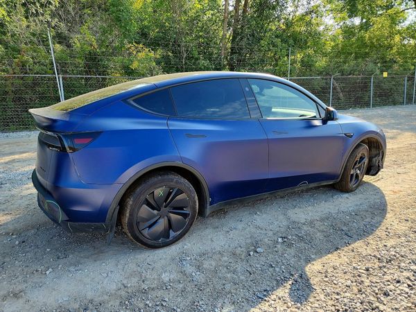 2026 TESLA MODEL Y