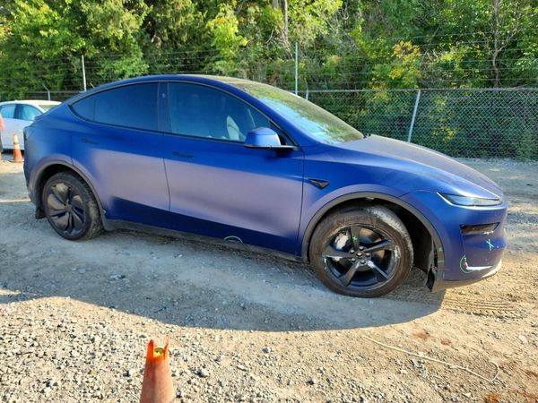 2026 TESLA MODEL Y