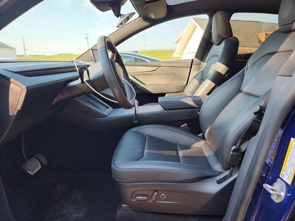 2026 TESLA MODEL Y