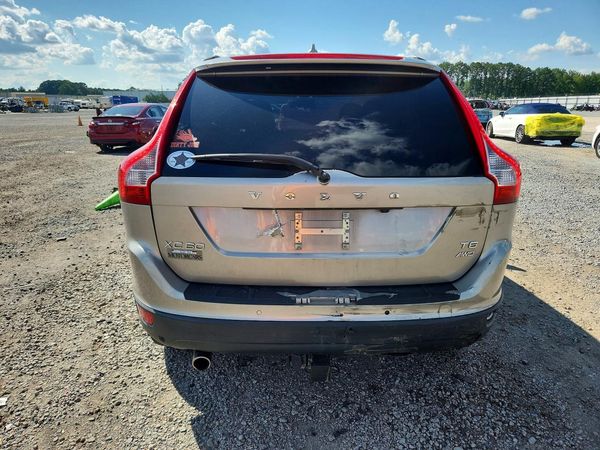 2012 VOLVO XC60