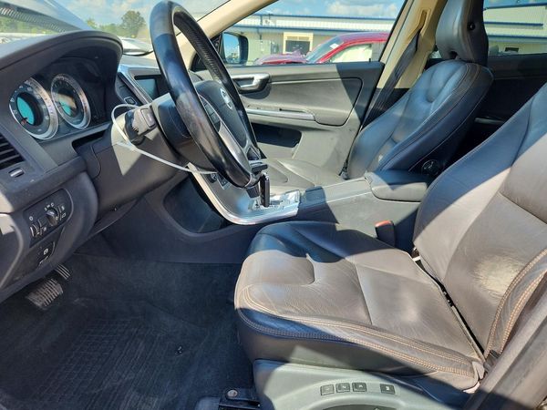 2012 VOLVO XC60