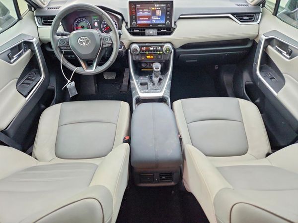 2019 TOYOTA RAV4 XLE Premium