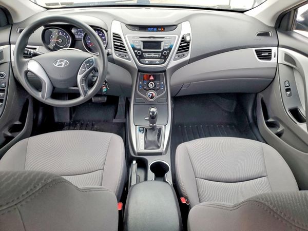 2016 HYUNDAI ELANTRA