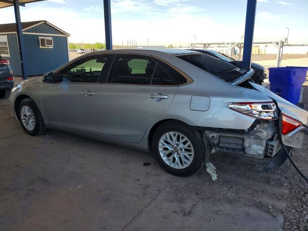 2016 TOYOTA CAMRY