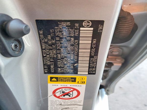 2016 TOYOTA CAMRY
