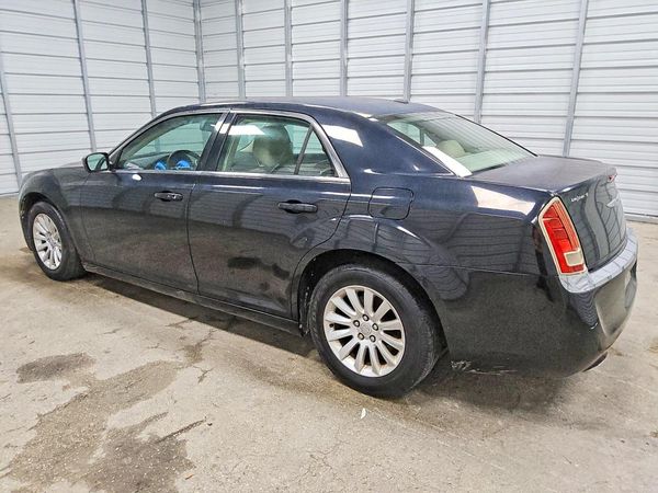 2013 CHRYSLER 300 Base/Limited