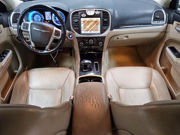 2013 CHRYSLER 300 Base/Limited