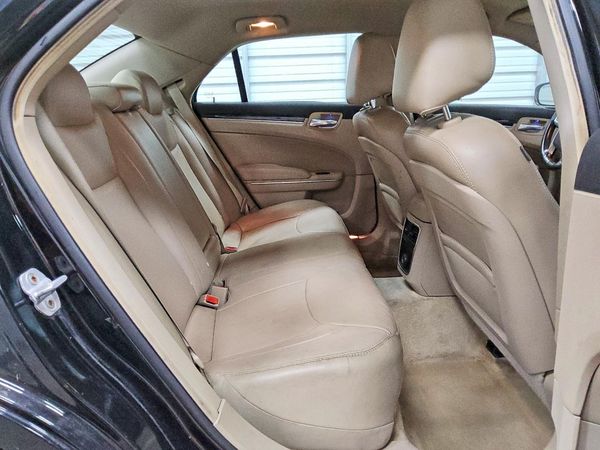 2013 CHRYSLER 300 Base/Limited