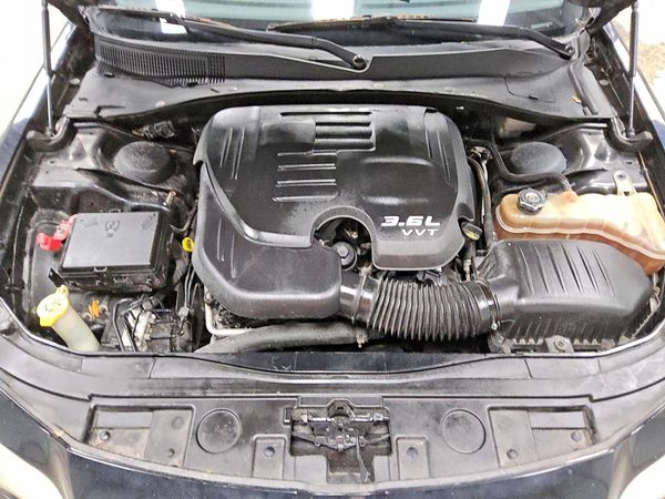 2013 CHRYSLER 300 Base/Limited