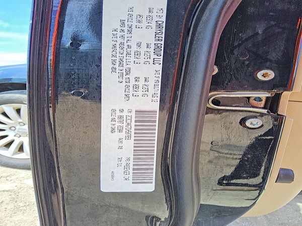 2013 CHRYSLER 300 Base/Limited